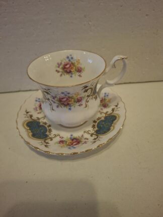 Royal Albert - Berkeley - porseleinen kop en schotel